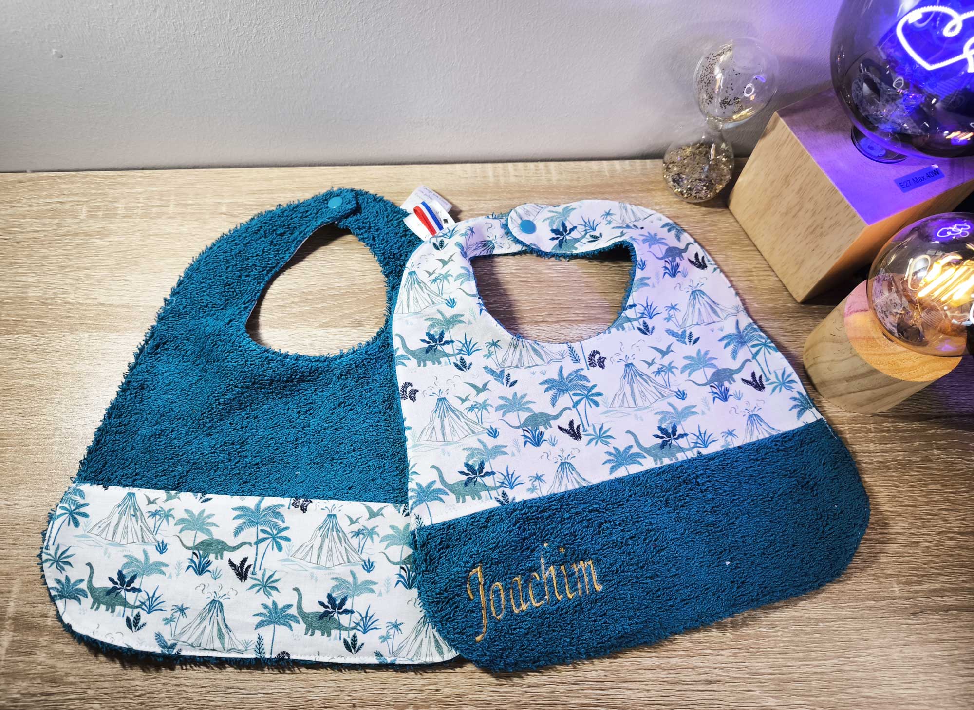 Bavoir fantaisie avec pression