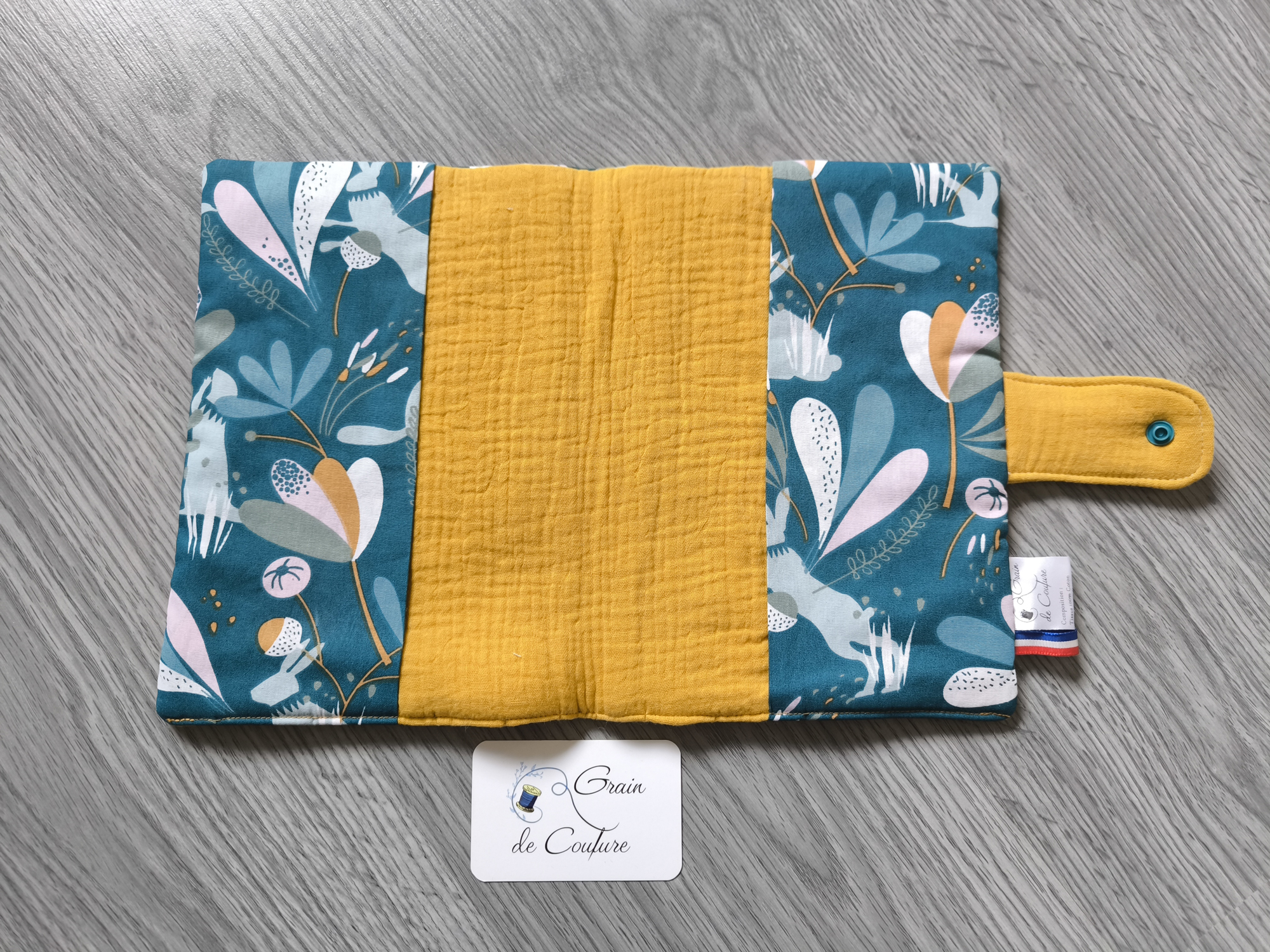 Couverture carnet de santé personnalisable tissu et prénom