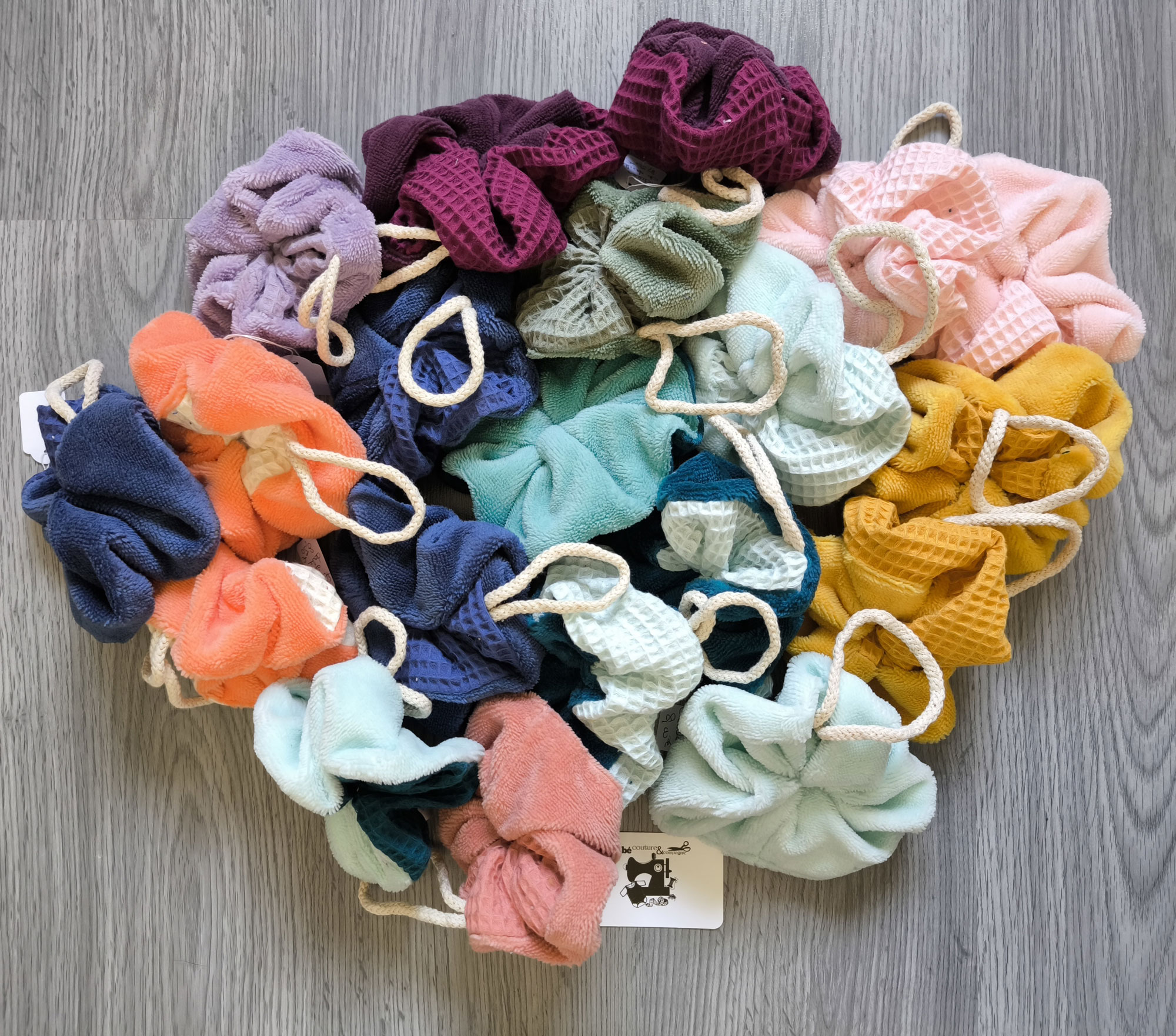 Fleur de douche bi matière personnalisable fabriquée en France