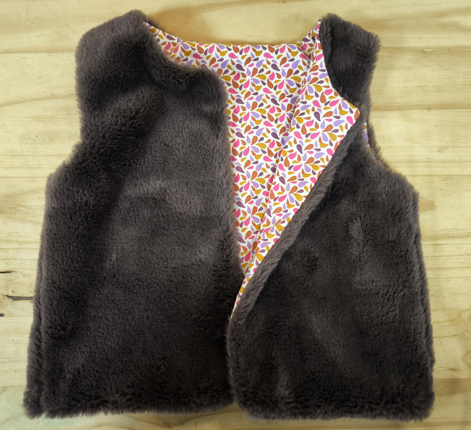 Gilet de berger enfant réversible personnalisable tissu au choix – Image 4