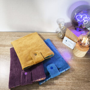 Pochette à livre en velours tissu au choix