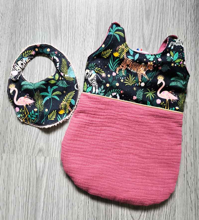 Kit poupon personnalisable bavoir gigoteuse