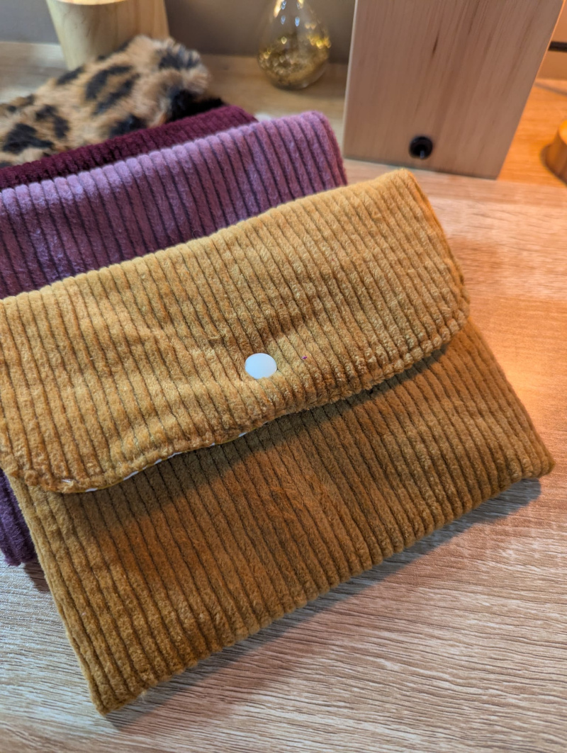 Pochette plate à pression en tissus – Image 2